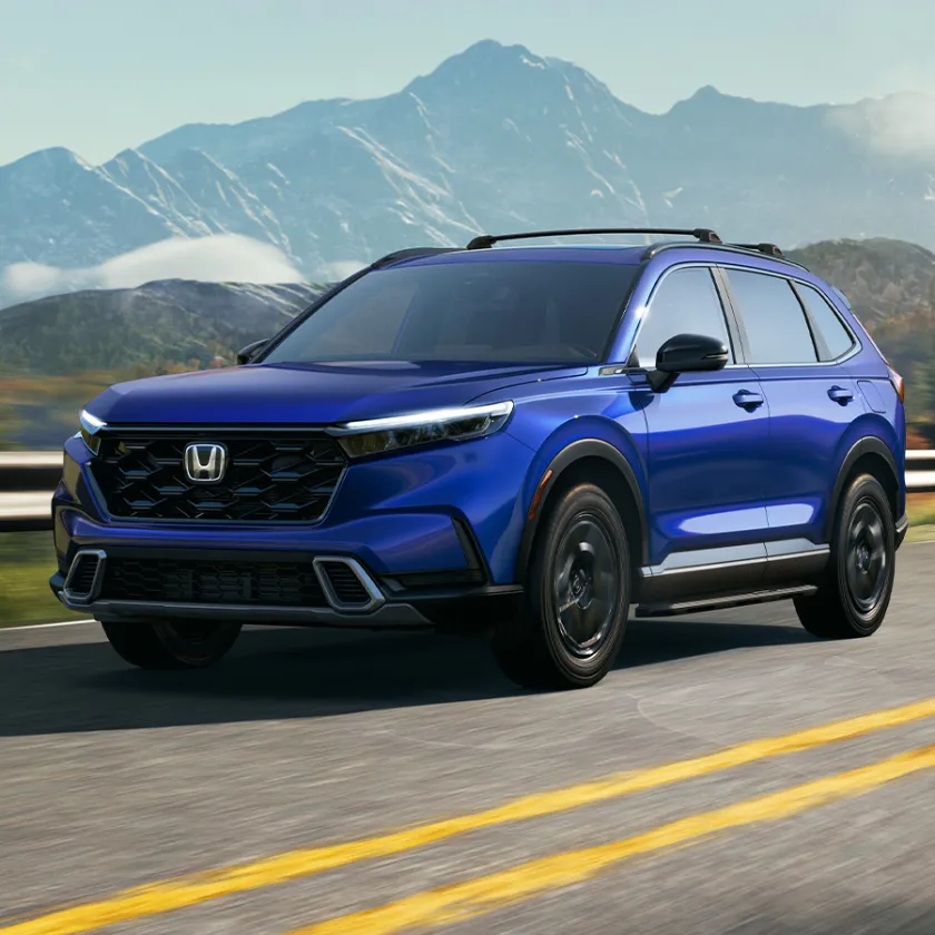 Honda CR-V: Как японският семеен стълб отстъпи пред конкуренцията с анемични мотори и пластмасов интериор