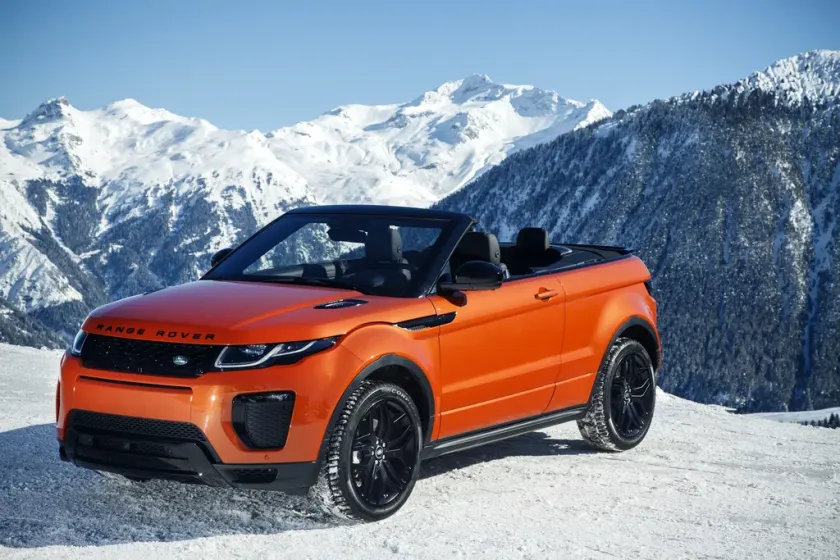 Range Rover Evoque Convertible: Аристократичният парадокс, който съчета лукса на открития покрив с офроуд калта