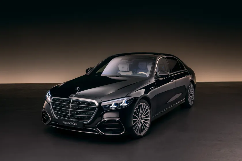 Сбогом на електрическите илюзии и как Mercedes спаси 8 цилиндровия двигател