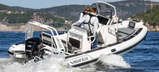 Кои лодки са господари на Черно море: Наръчник за сигурност и комфорт