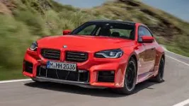 BMW M2 с двойно предаване и технология от Формула 1: По-бързо и по-ефективно от всякога